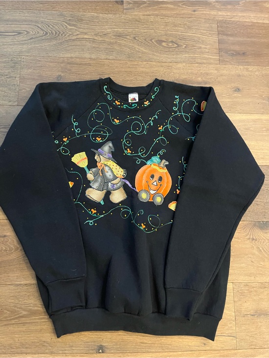 Fruit of the Loom Dresses & Skirts - Vintage Halloween Sweatshirt Womens Large Crewneck Puff Paint Granny